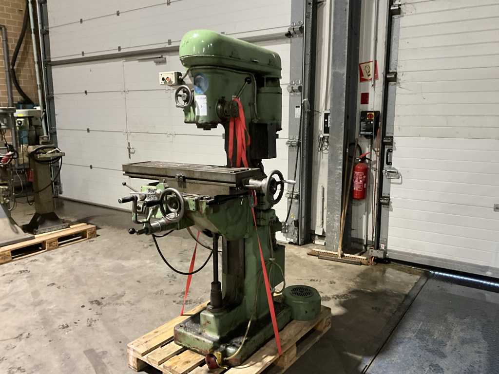 Milling machine