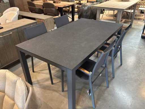 Tierra Tuintafel