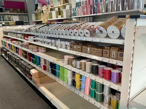 Partij cadeauverpakking materialen