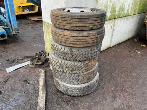 Pneu de camion Toyo 205/75R17.5 (6x)