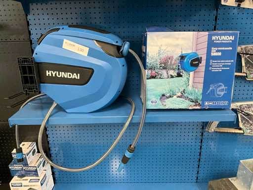 Hyundai 58600/58601 wall hose box (2x)