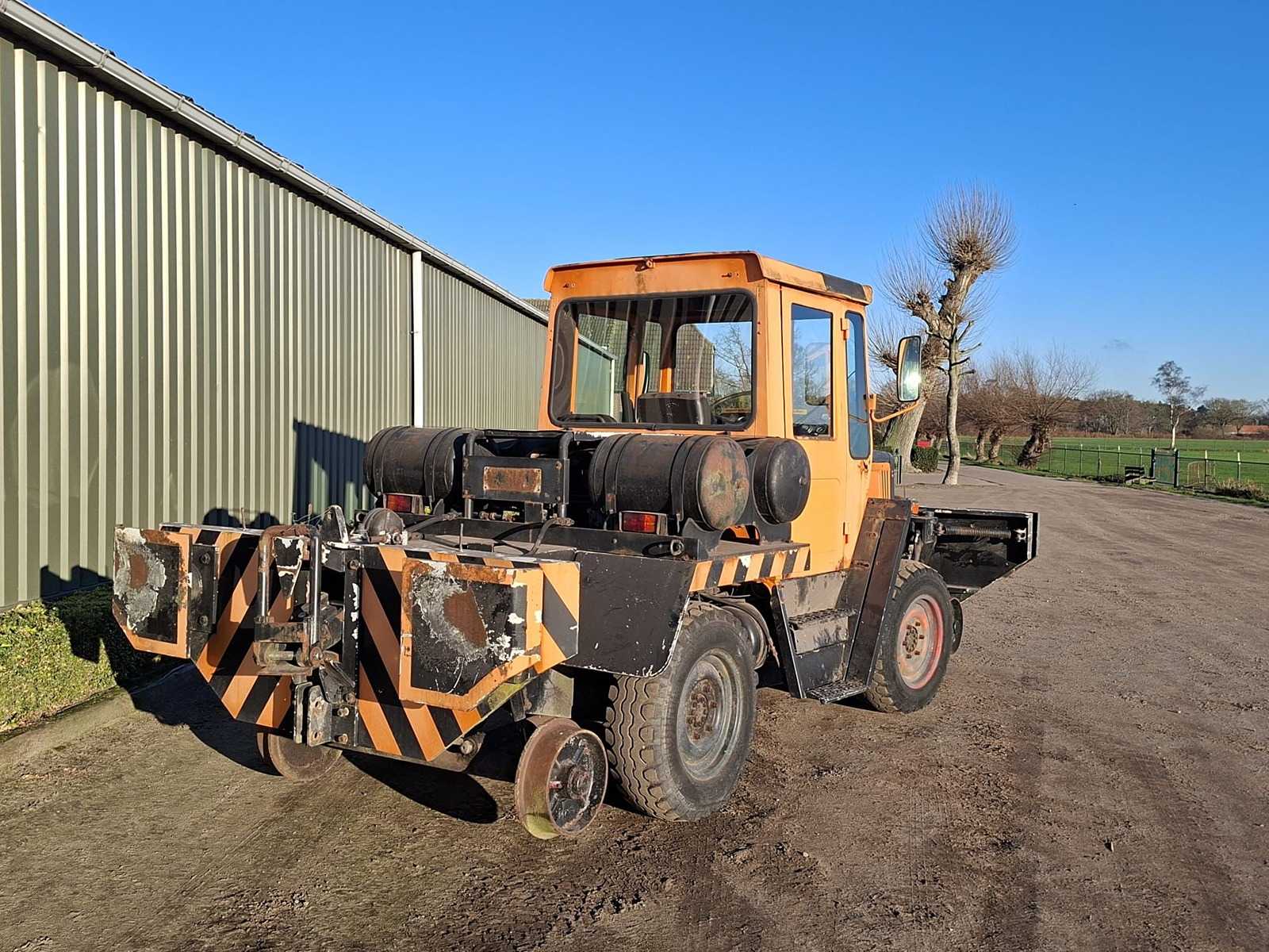 Mercedes Benz MB – 1990 – Trac 700 Track – All-wheel drive farm tractor