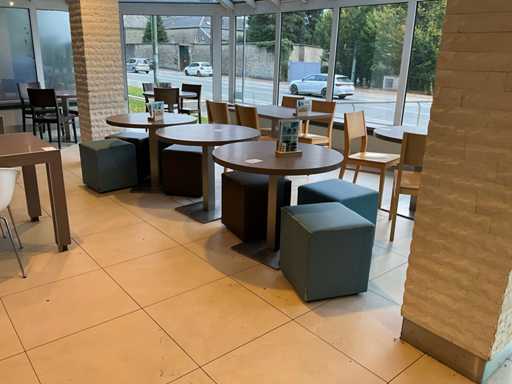 Vari tavoli da ristorante (7x)