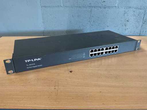Switch TP-Link TL-SG1016 a 24 porte