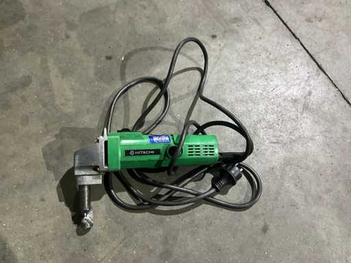 HITACHI CN 16 Nibbler