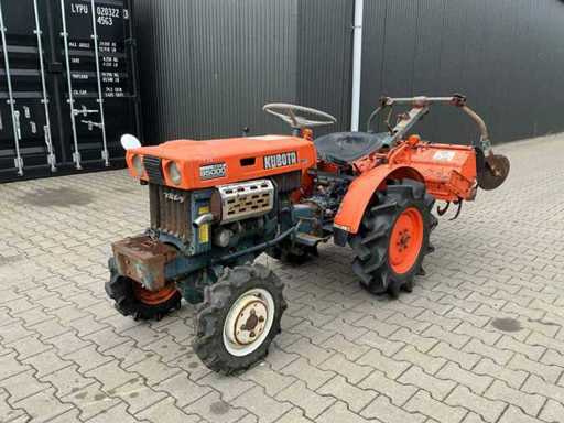 Kubota B5000 4x4 Mini Tractor