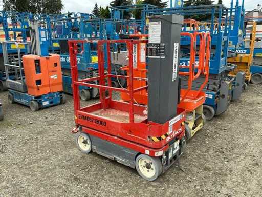 Plataforma de trabajo aérea SKYJACK SJ12 2013 (EVM05713003)
