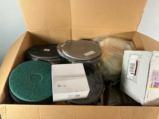 Batch of scrubbing and sanding pads