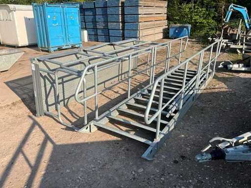 Schody rusztowania z podestem