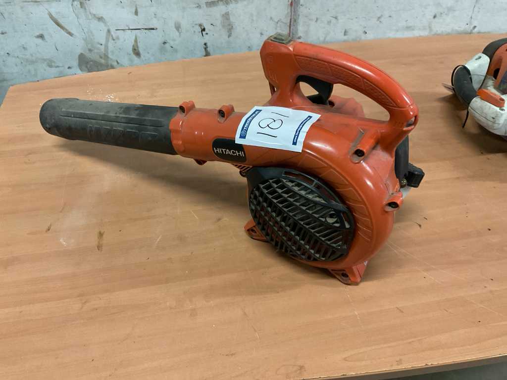 Hitachi Rb24eap blower Leaf blower Troostwijk Auctions