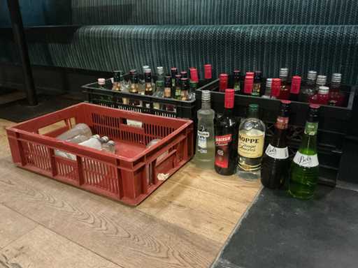 Partij diverse soorten sterke drank