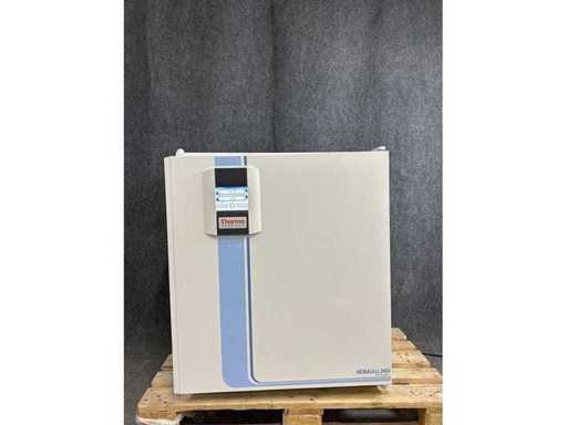 Thermo Scientific - Heracell 240i - CO2 Incubator
