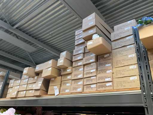 Lot de fleurs artificielles