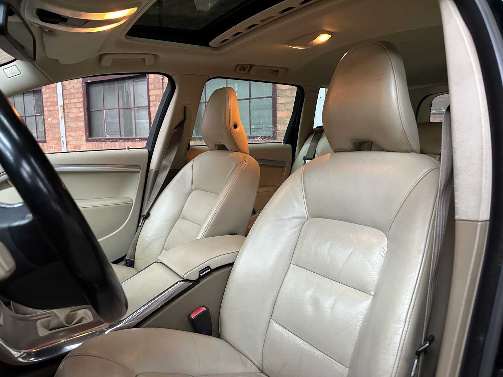 Volvo V70 1.6 T4 Lim. Edition 179PK 20011, 42-RRK-6