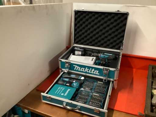 Makita DHP482 Boormachine