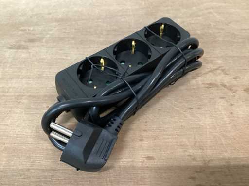 Q-link Power Strip 3-way (27x)