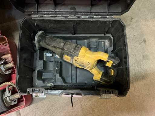 Fer?str?u sabie DeWalt