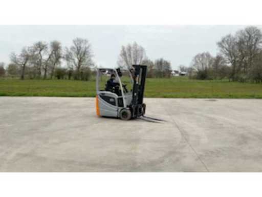 ef9ce2e4-afc5-4451-ad99-be16d4e4fb63.mp4