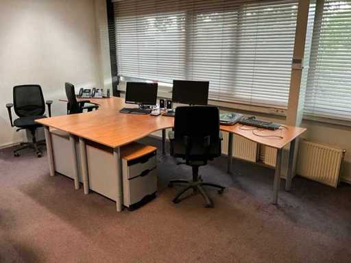 Double corner desk setup