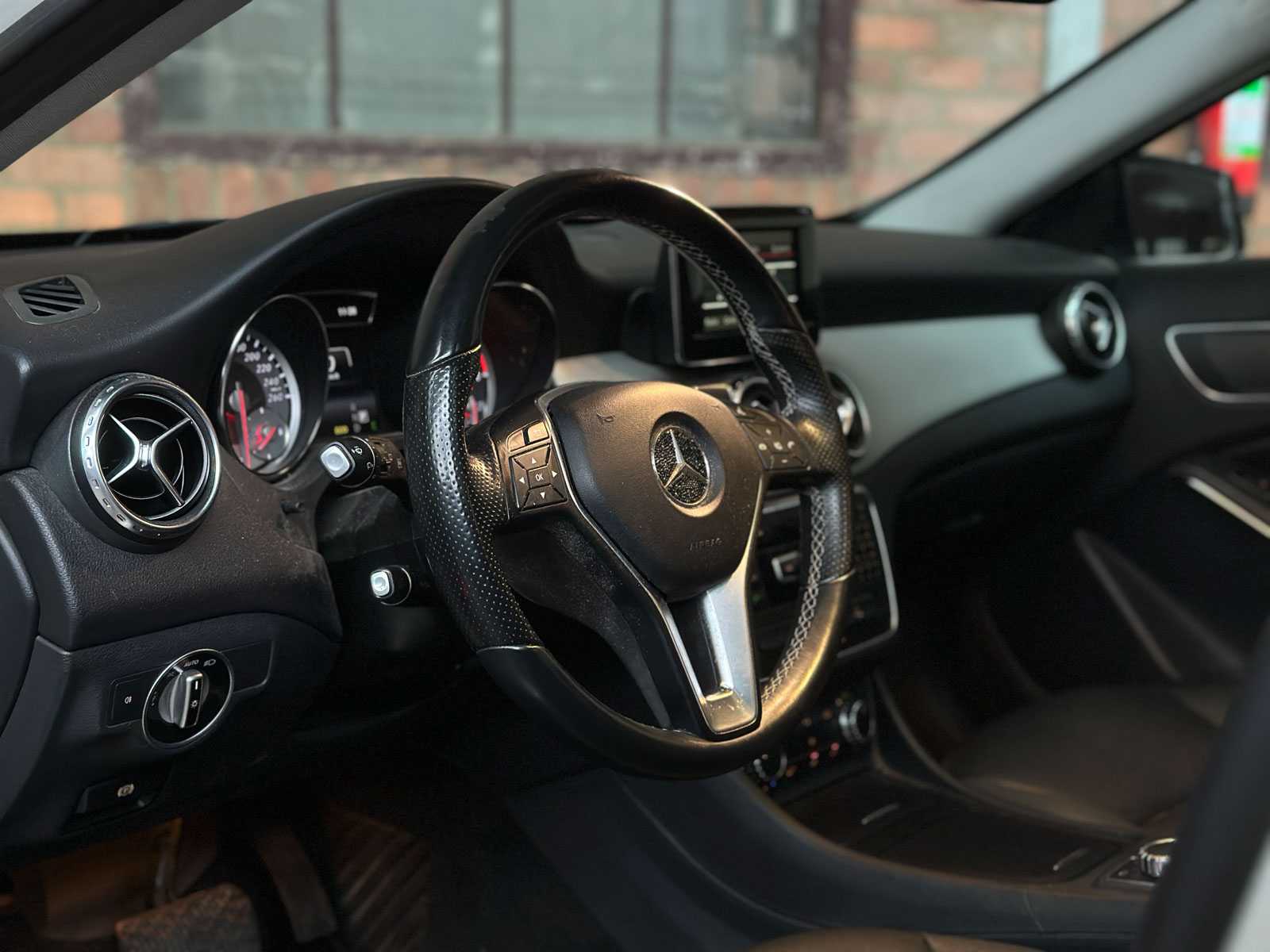 Mercedes-Benz GLA200 1,6 156 PS 2014 (Automatik) GLA-Klasse, TR-595-G