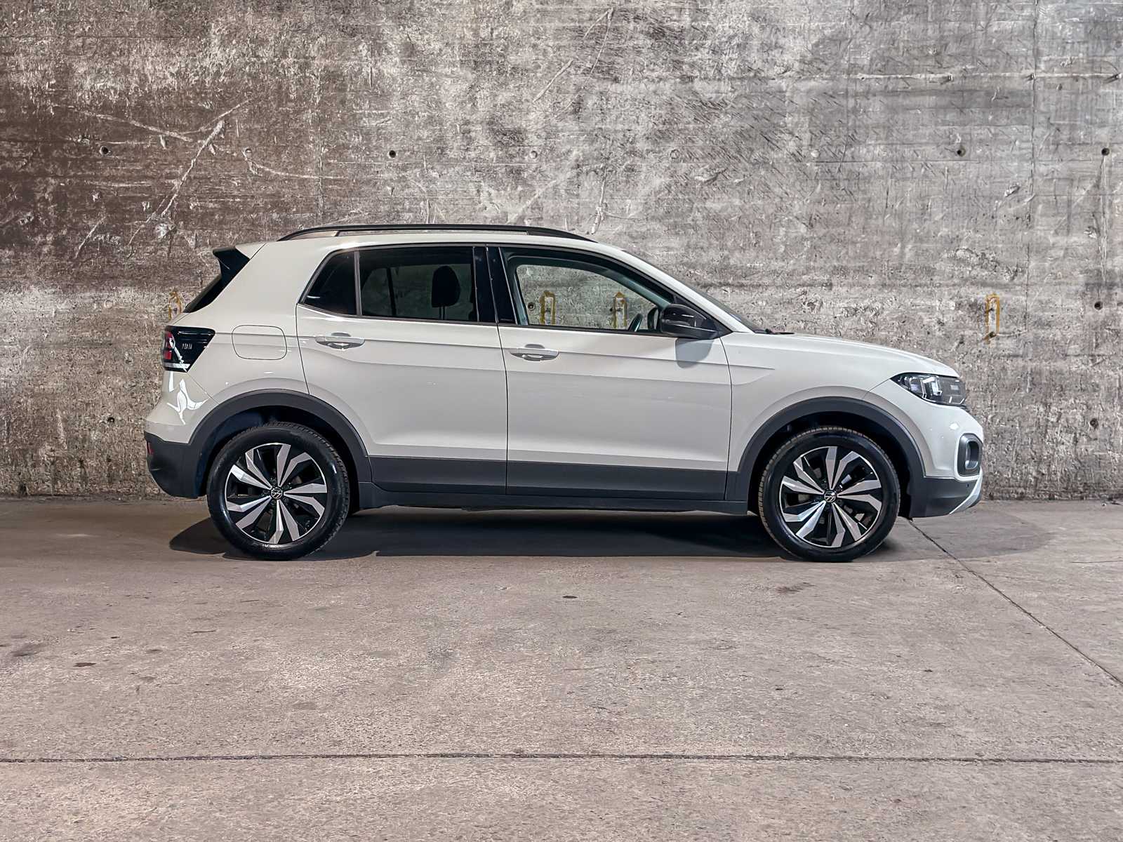 Volkswagen T-Cross 1.0 TSI Life 110pk 2021 (Origineel-NL), N-490-HV