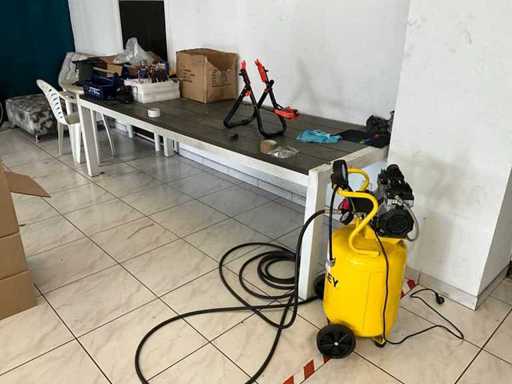 2023 Stanley Zuigercompressor + fietsbenodigdheden