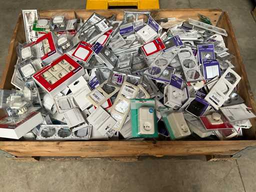 PALLETDEAL diverse schakelmateriaal en toebehoren