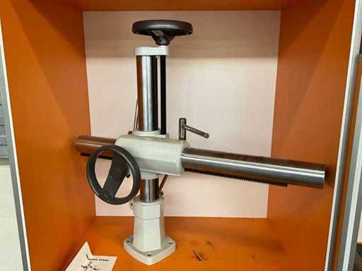 Alimentator universal de putere ca standard