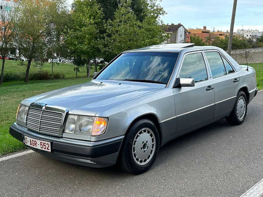 Mercedes - W 124 300e - Oldtimer