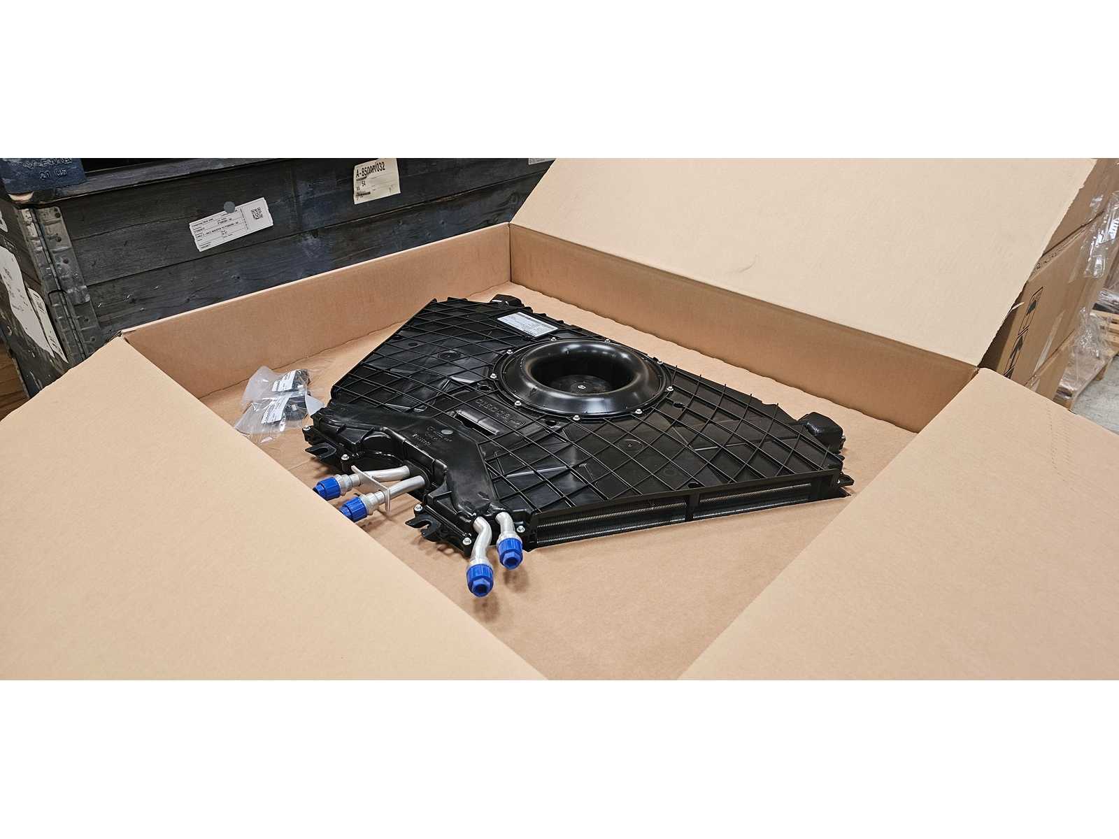 Webasto Roof HVAC Slim Profile SP80, 12V