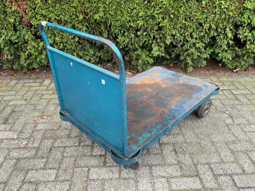 Chariot à plate-forme en acier 120x70 cm