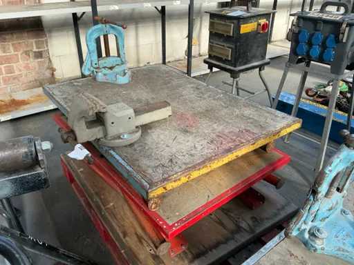 Banco da lavoro (3 volte)