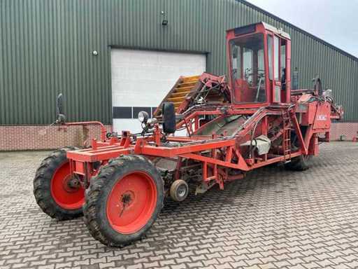 1992 Amac ZR2 Onion Loader