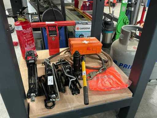 Divers accessoires automobiles