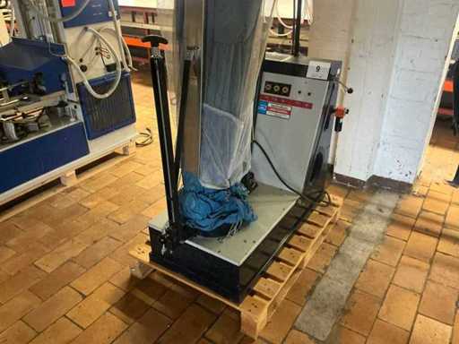 1990 Technicon 300-V Steam Doll