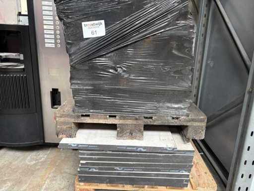 Floor tile
