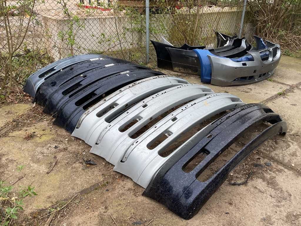 BMW front bumpers (8x)