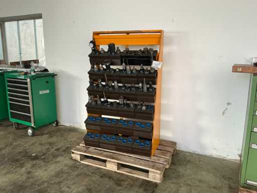 Suporturi de scule SK 40, parțial populate