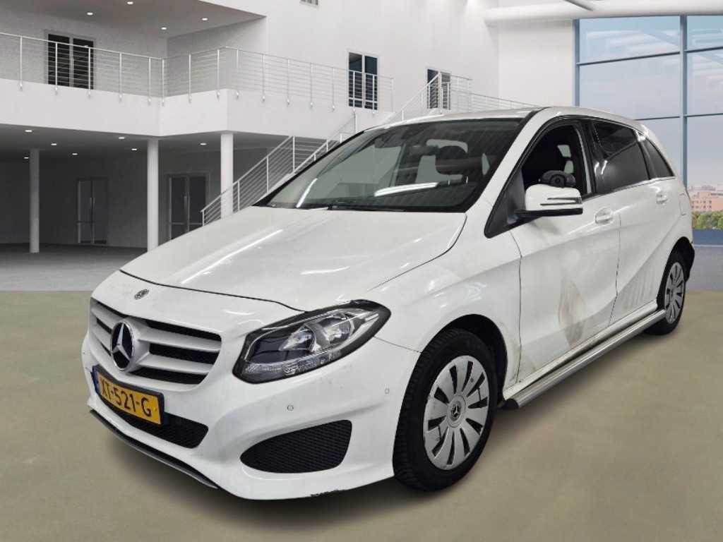 Mercedes-Benz B220 d Ambition z automatyczną skrzynią biegów, XT-521-G