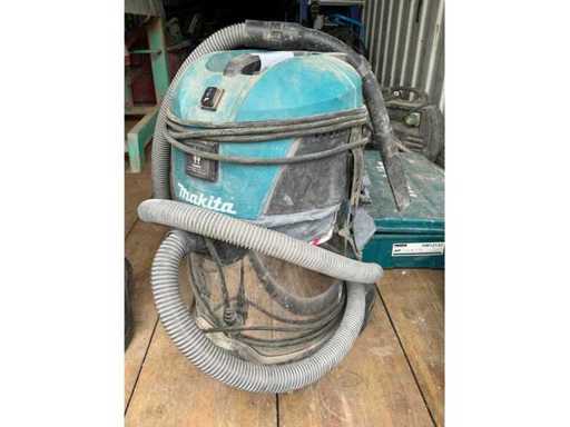Aspirator industrial Makita VC3011L
