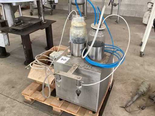 Riempitrice a 2 siringhe