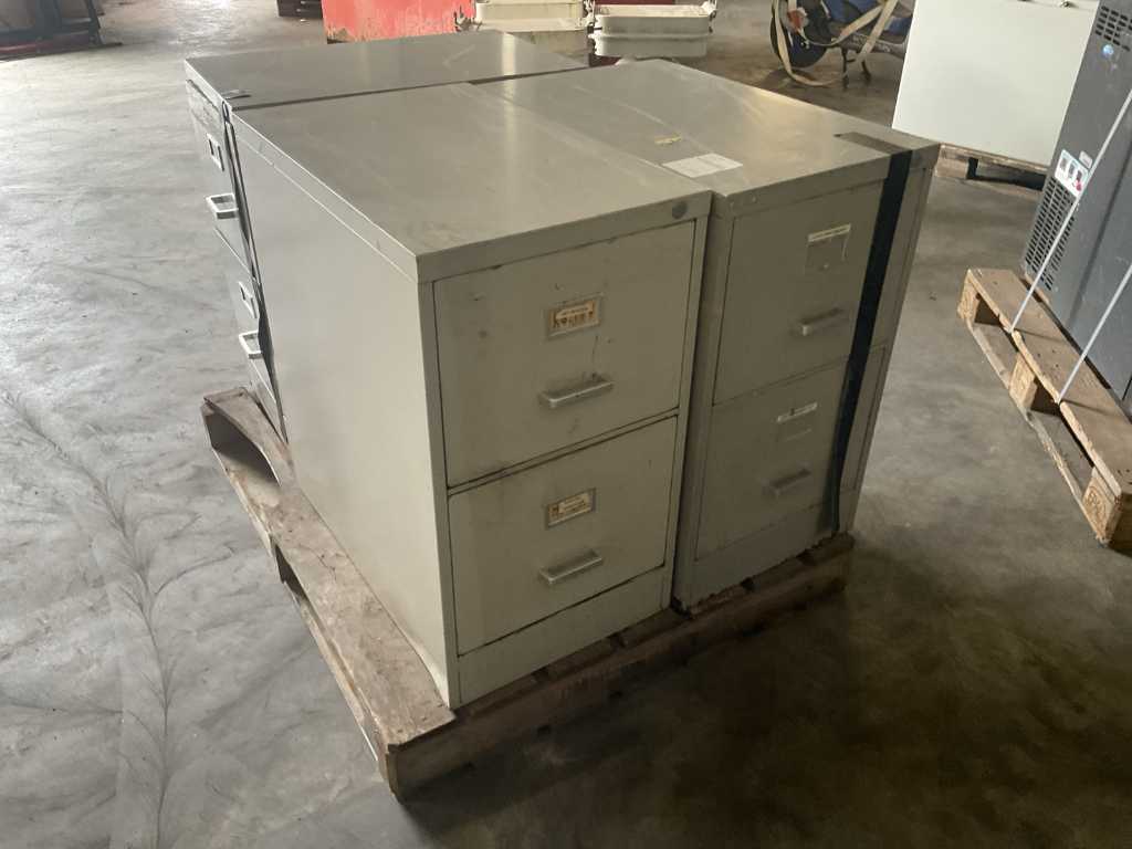 File cabinet (3x)