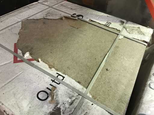 keramische tegels ca. 14 stuks ca 5 m2