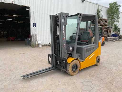 2018 Jungheinrich EFG425K Carrello elevatore