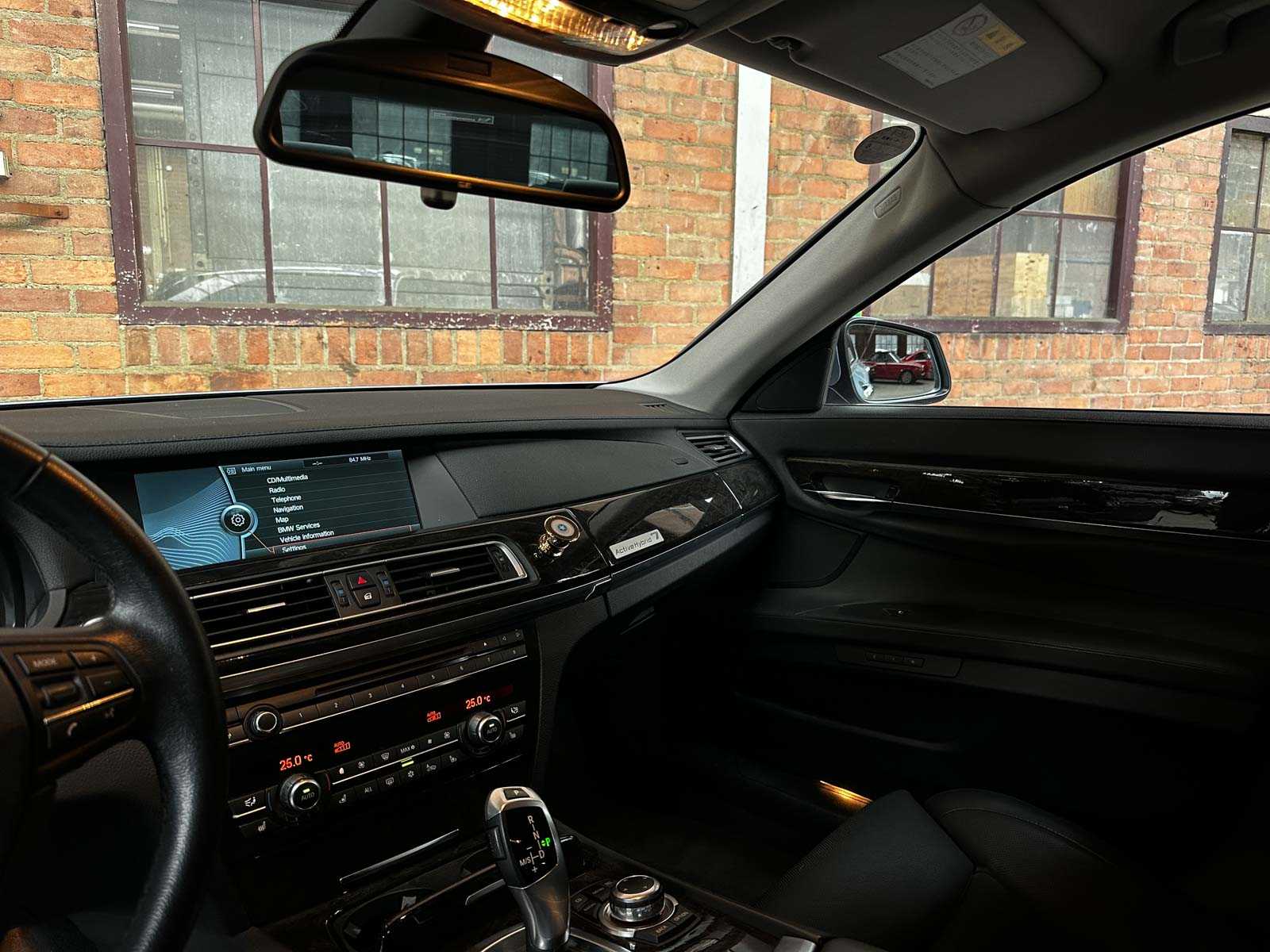 BMW ActiveHybrid7 F04 4.4 V8 465pk 2010 Youngtimer (70.000 km)