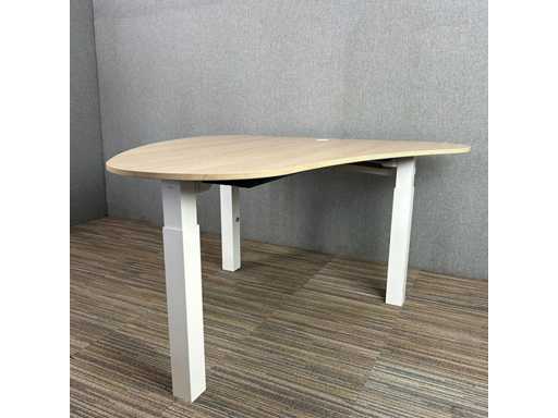 AHREND - TMNL Doc - Office table - Desk