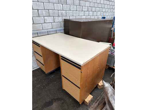 Office table - Other office equipment
