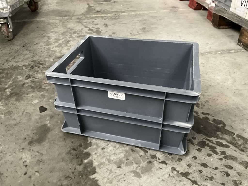 64x plastic stacking bins