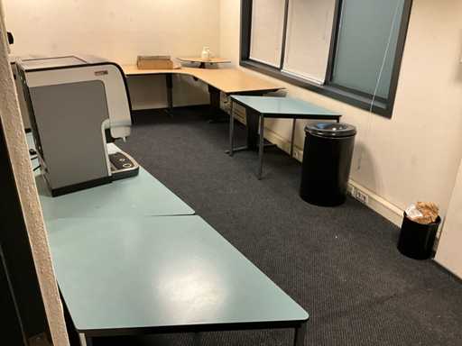 Tavolo scrivania/mensa (5 volte)