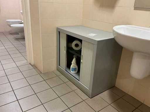 Bathroom cabinet